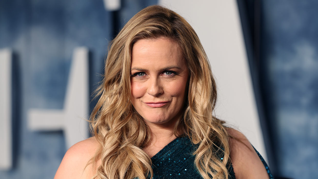 Alicia Silverstone’s new Netflix film Reptile features vegan cake – with one character saying ‘no animals were harmed’