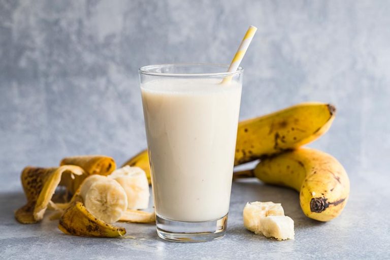 A banana smoothie with almond butter is a great way to start your day. You can also add avocado to boost the healthy fats and help keep you fuller for longer. 