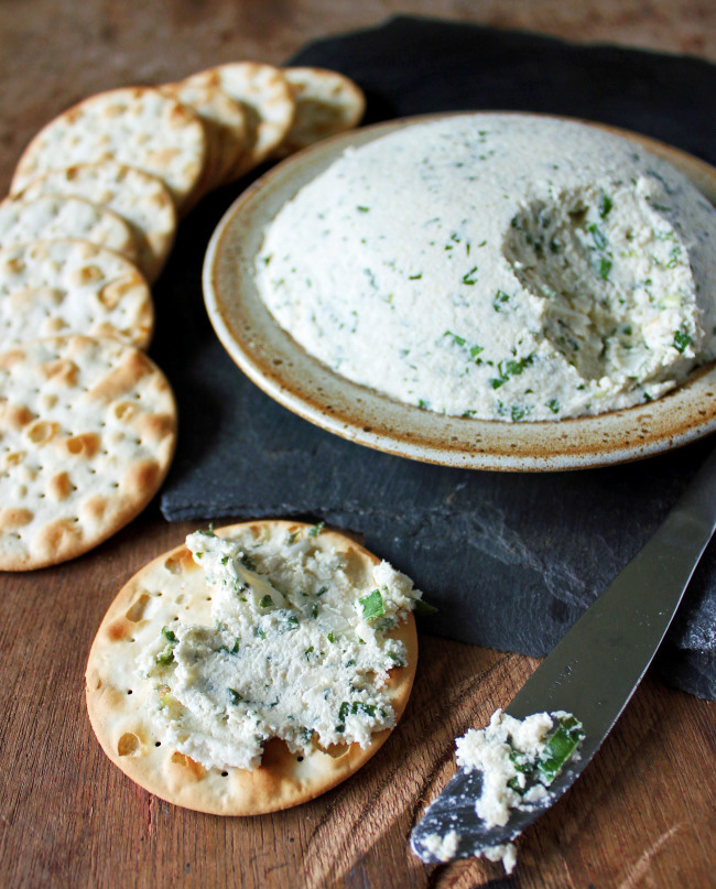 Vegan Herb Cashew Cream Cheese