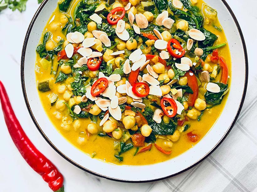 Vegan Chickpea, Spinach and Peanut Butter Curry