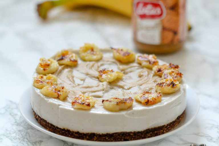 Creamy Vegan Banana Biscoff Cheesecake