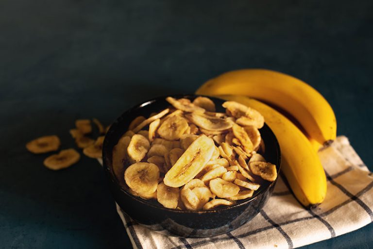 Banana chips are typically deep-fried and sweetened, so opt for naturally dried bananas instead for a healthy snack. 