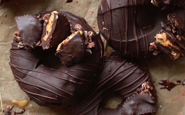 Raw Peanut Butter Cup Doughnuts