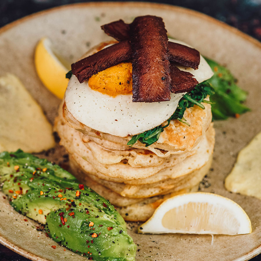 Fried ‘Egg’, Crispy ‘Bacon’ and Spinach Vegan Pancakes