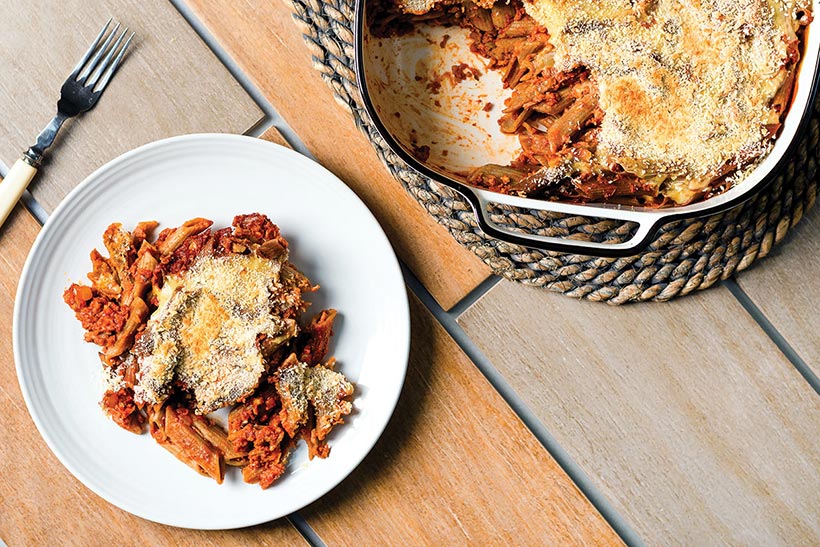 Vegan bolognese pasta bake