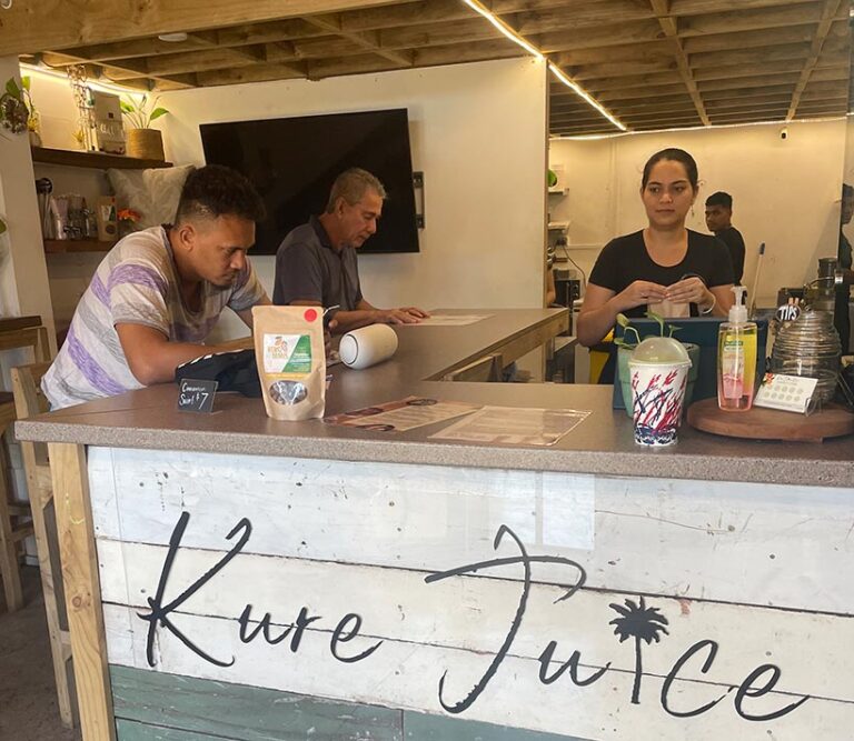 RiVaiv, Kure Juice Bar is 100% vegan and specialises in refreshing juices, smoothies and vegan shakes made with fresh, local ingredients. Photo © Luisa Ryan