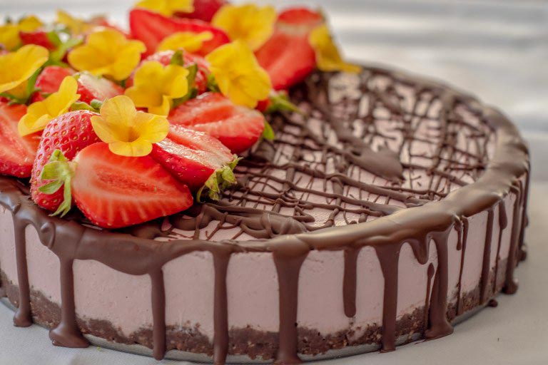 No-Bake Vegan Strawberry Cheesecake