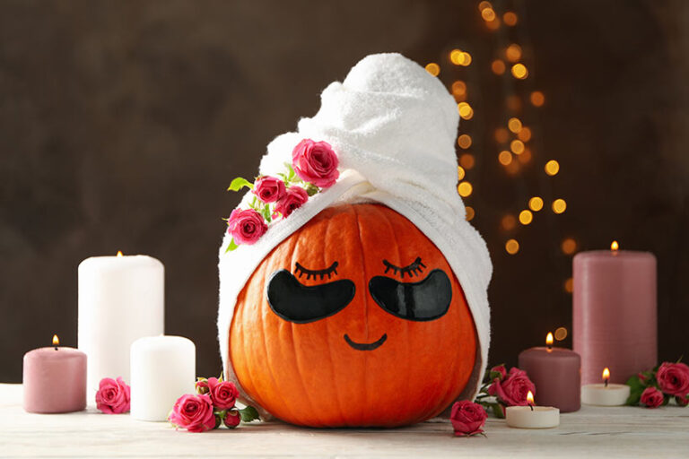 Pumpkins are rich in vitamins that work wonders for your skin health. Photo © AtlasStudio via Getty Images