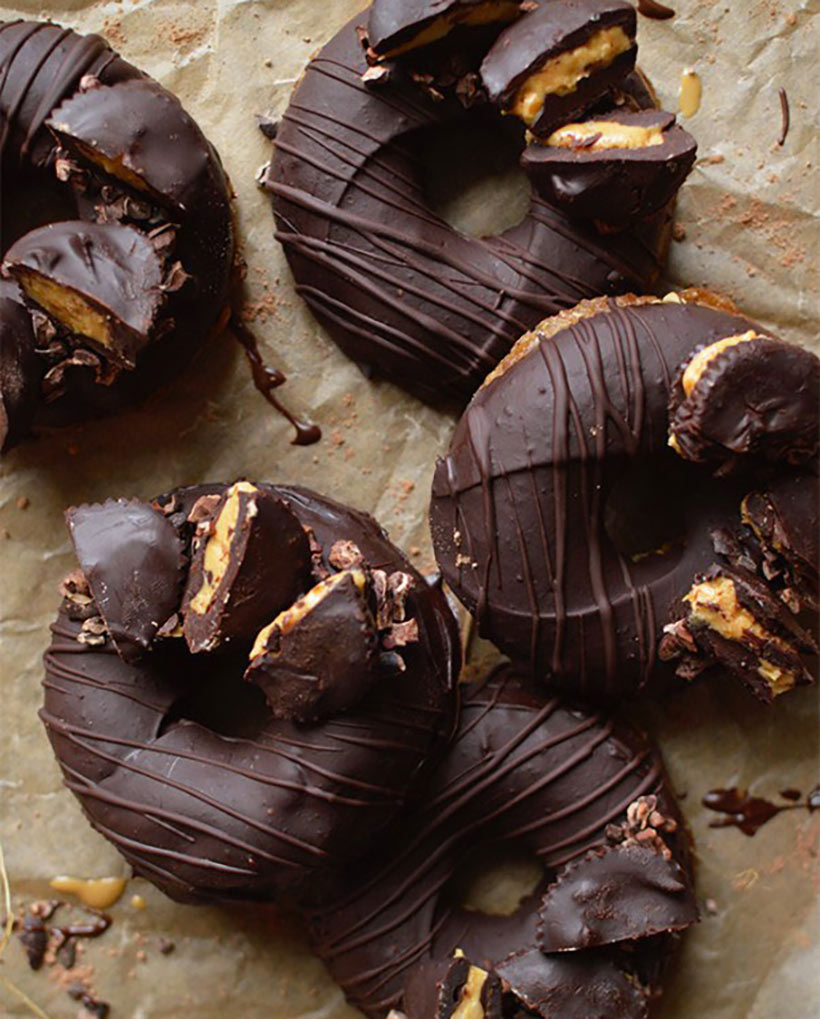 peanut butter cup doughnuts