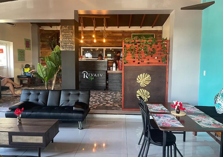 RiVaiv Café and Tumeric Bar is run by a vegan family and has a delicious menu filled with dishes like vegan eggs benedict and crepes. Photo © Luisa Ryan