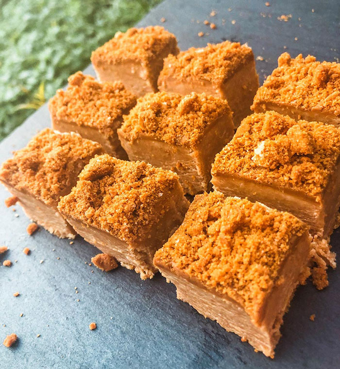 Vegan Biscoff fudge