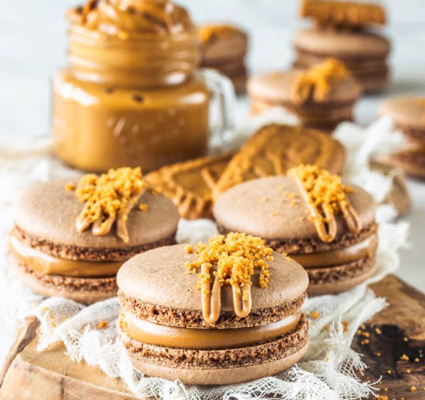 Vegan Biscoff Macarons