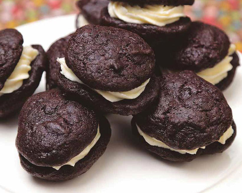 Vegan Chocolate Peppermint Whoopie Pies