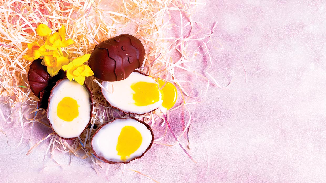 Easy Vegan ‘Creme Eggs’ with Gooey Fondant Centres