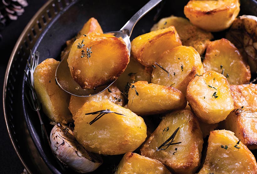 Vegan Roast Potatoes with Garlic and Herbs 