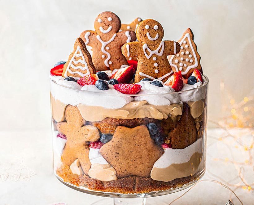 Vegan Gingerbread Christmas Trifle 