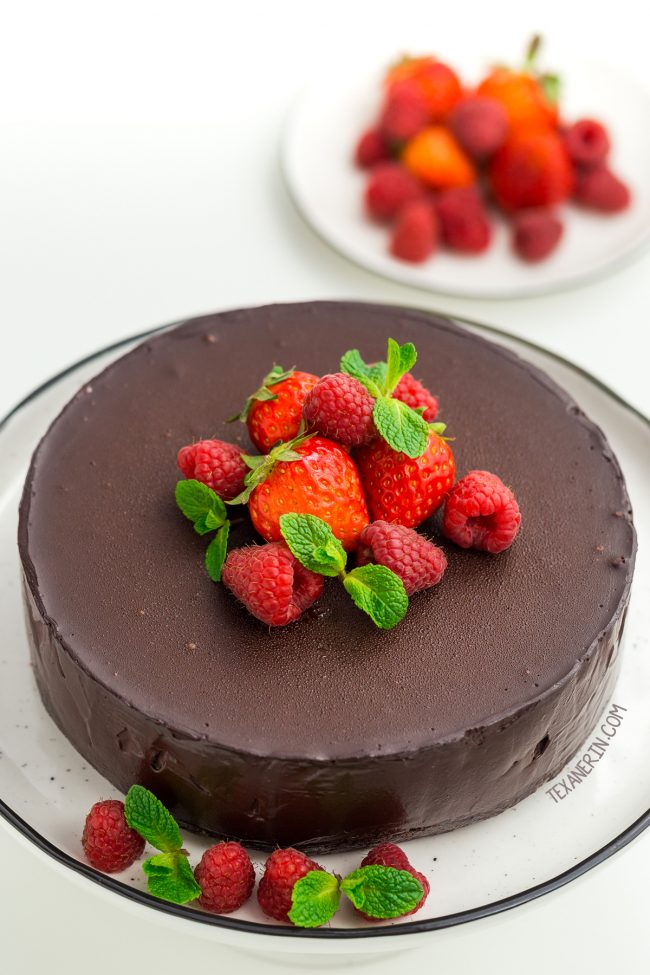 Paleo Chocolate Cheesecake