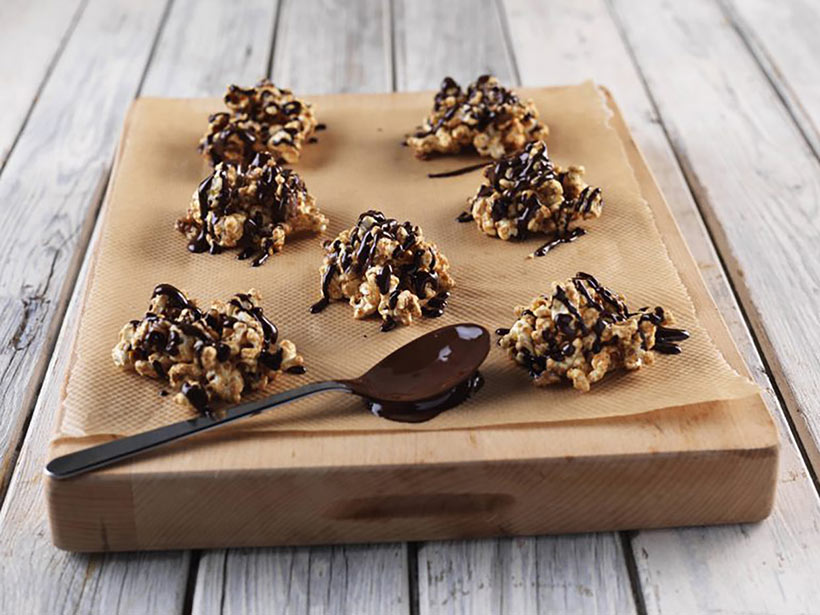 chocolate popcorn clusters