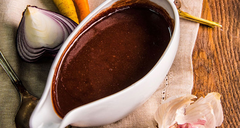 Best Ever Vegan and Vegetarian Red Wine Gravy