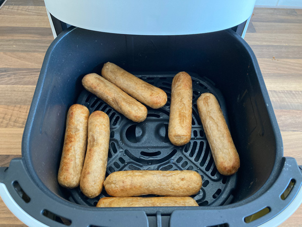 Vegan sausages cook in just 10 minutes in the Cosori Lite. Image © Vegan Food & Living