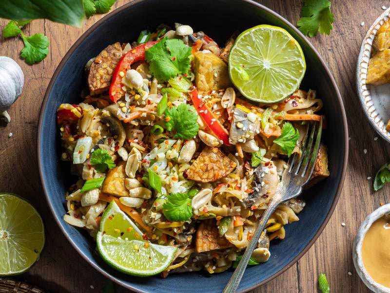 Vegan tempeh pad thai