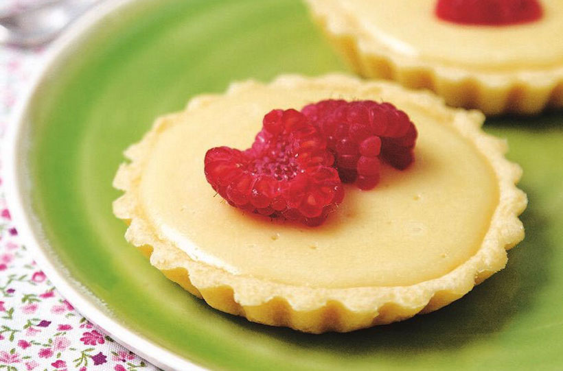 Vegan White Chocolate Tarts with Raspberries