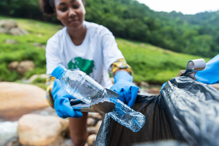 Volunteering holidays that help out the environment can be a great way to get away without guilt. Image © WC.GI via Getty Images