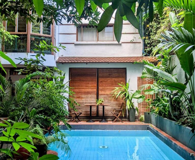 YK Arthouse offers guests a tranquil stay in Phnom Penh surrounded by places to eat and explore right on your doorstep. Photo © YK Arthouse